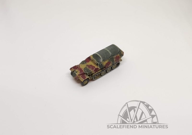 1/100 (15mm) German sd.kfz. 251 Ausf C Hanomag covered half-track