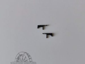 1/72 German MP40 sub-machine gun x 8  - small arms