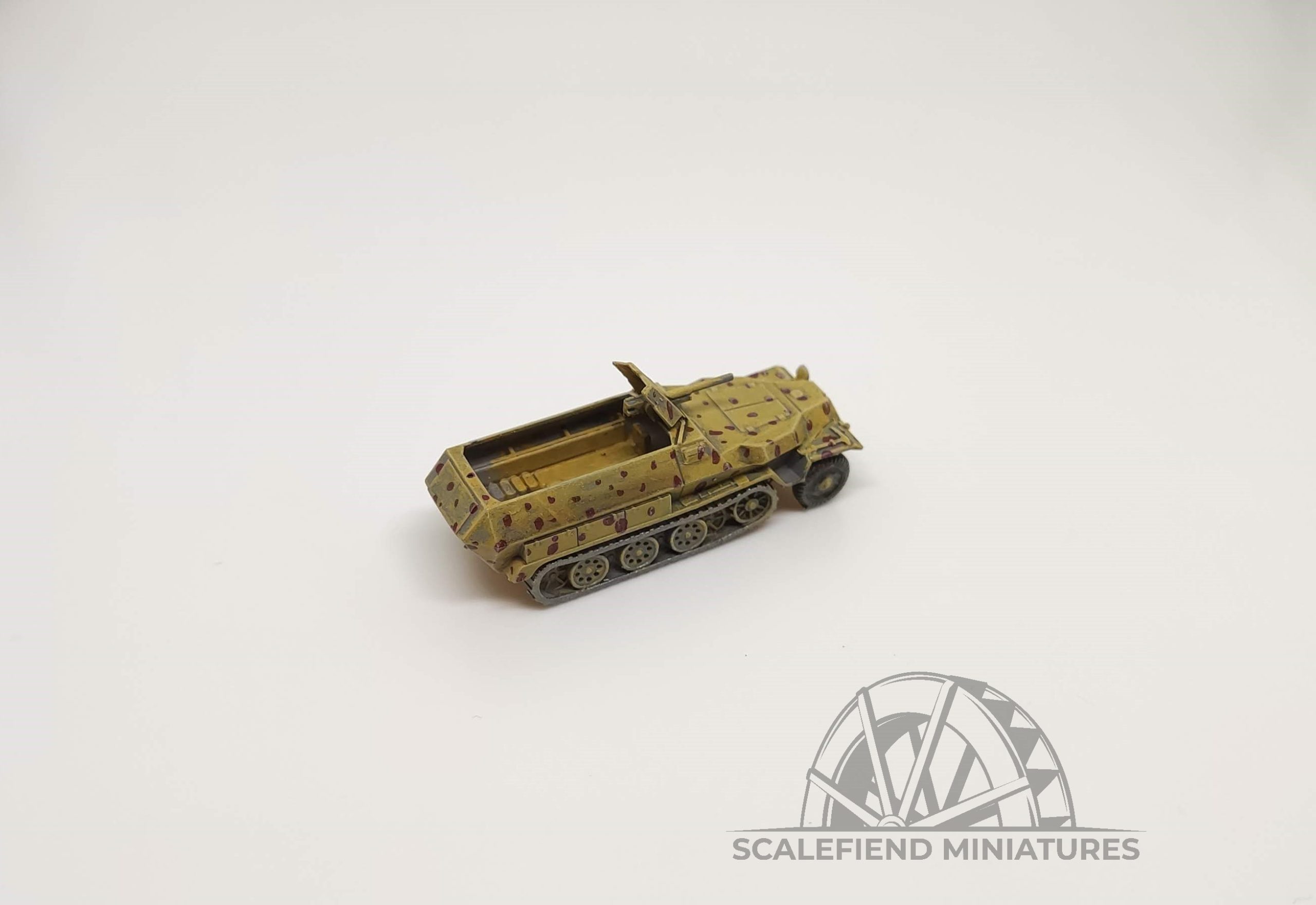 1/100 (15mm) German SDKFZ 251/10 Ausf C half-track image 1