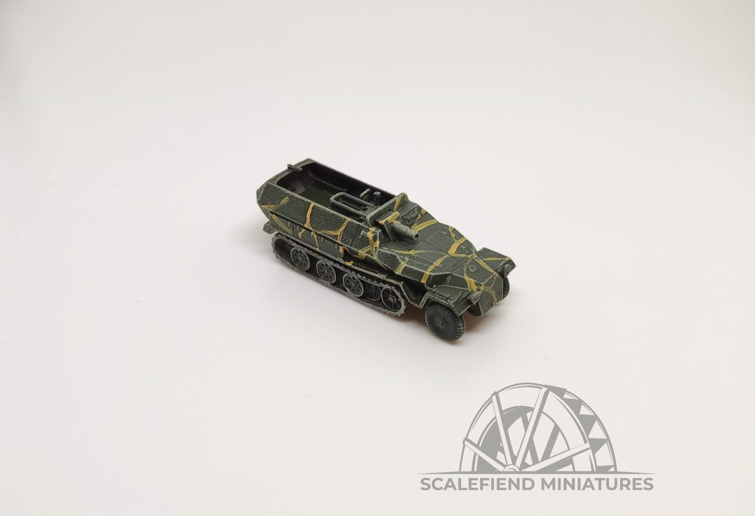 1/144 (12mm) German SDKFZ 251/9 C stummel half-track image 1