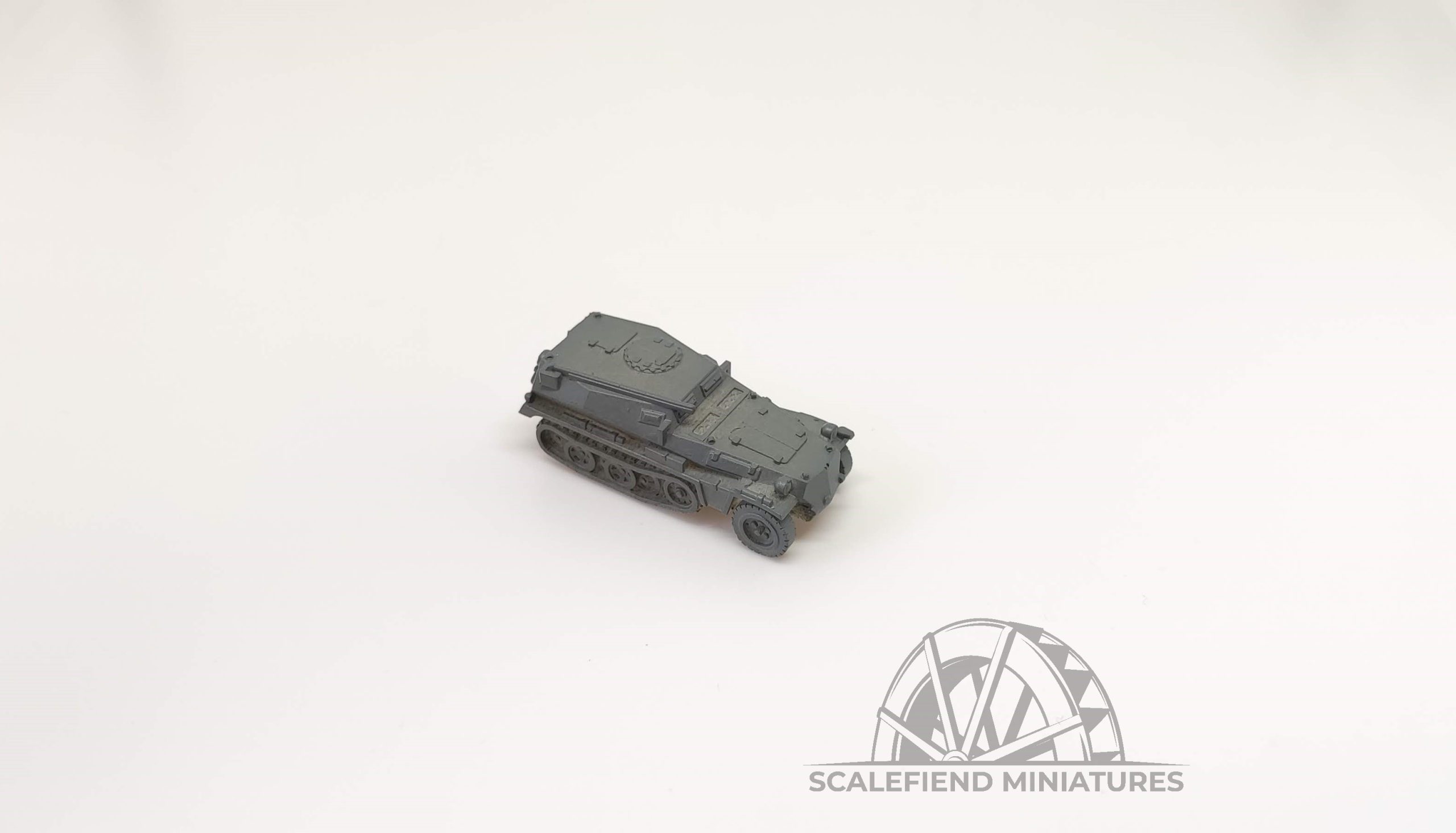 1/100 (15mm) German Sdkfz 253 half track image 1