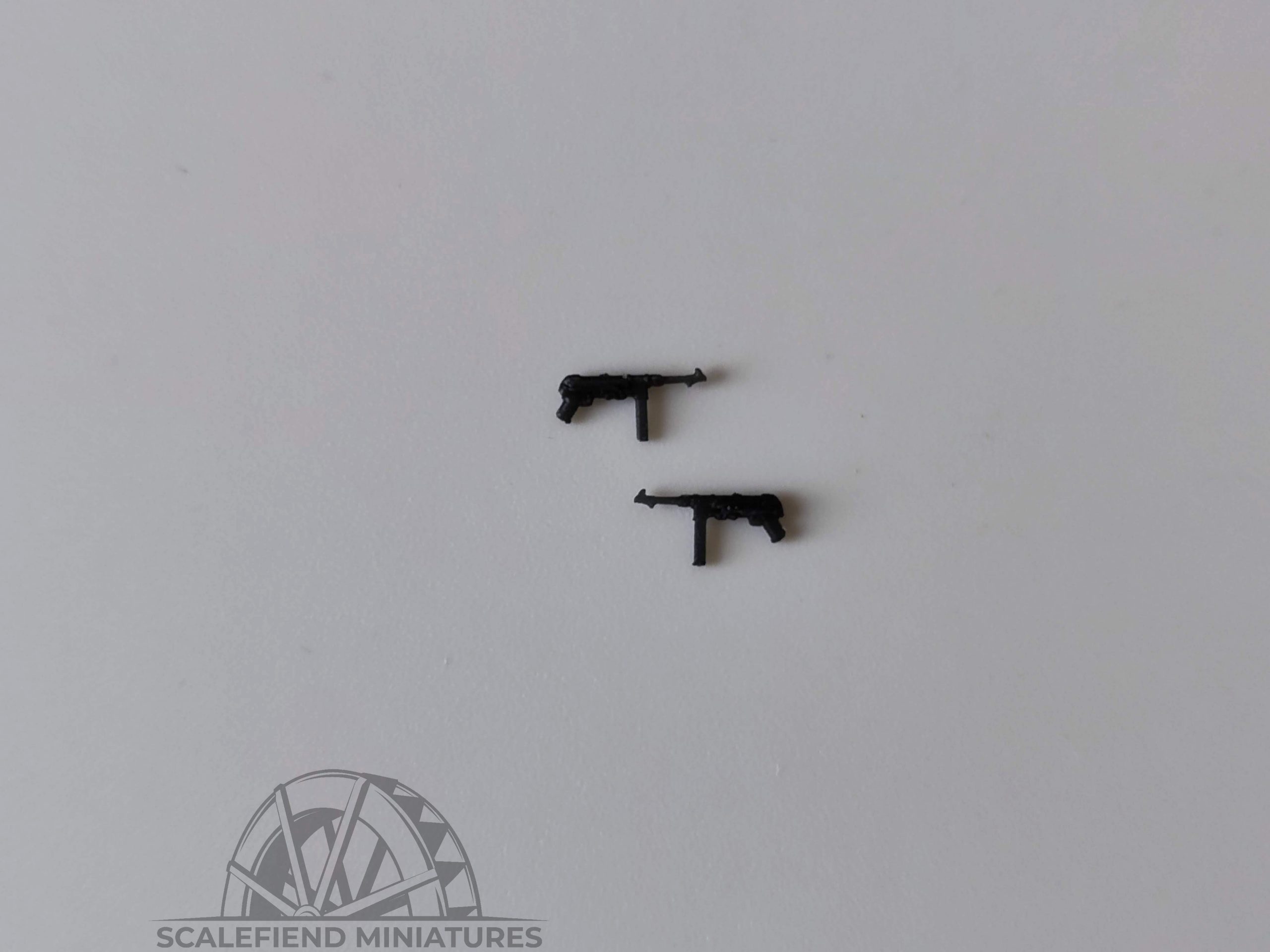 1/72 German MP40 sub-machine gun x 8  - small arms image 1