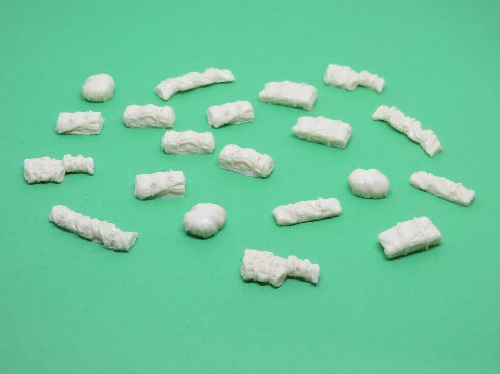 1/72 Vehicle bustowage bulk pack- tarps and bedrolls - pk3 image 5