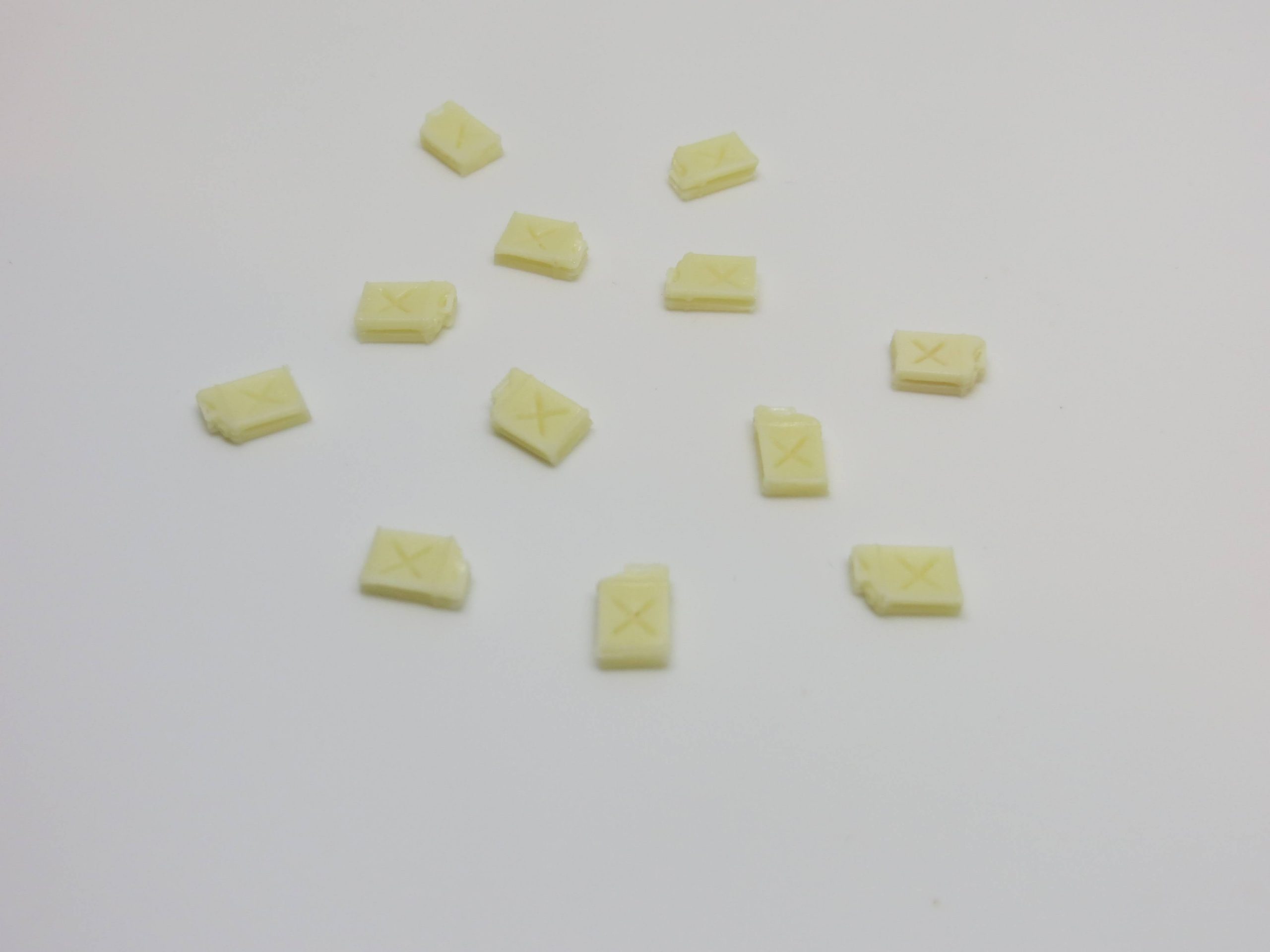 20mm 1/72 US Jerry Cans x 10 image 2