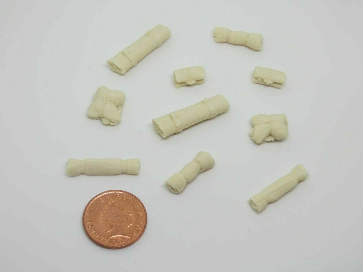 bulk pack of 35 pieces 20mm 1/72 1/76 Vehicle stowage Tarps and bedrolls 